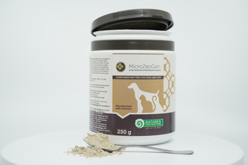https://www.charly.si/uploads/products/99c40506-f8bd-4c4f-8b84-dc8a0944795a/small/np-microzeogen-complementary-feed-for-dogs-and-cats-with-calcium-250-g.JPG